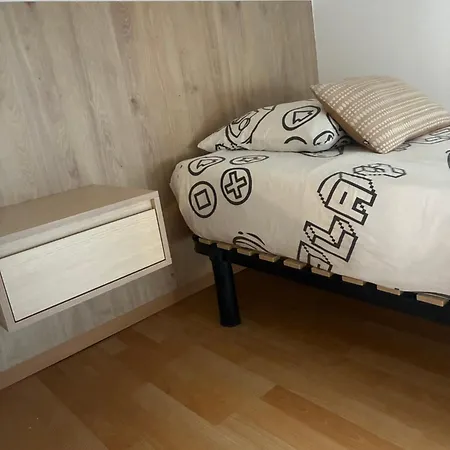 Aude Apartament *